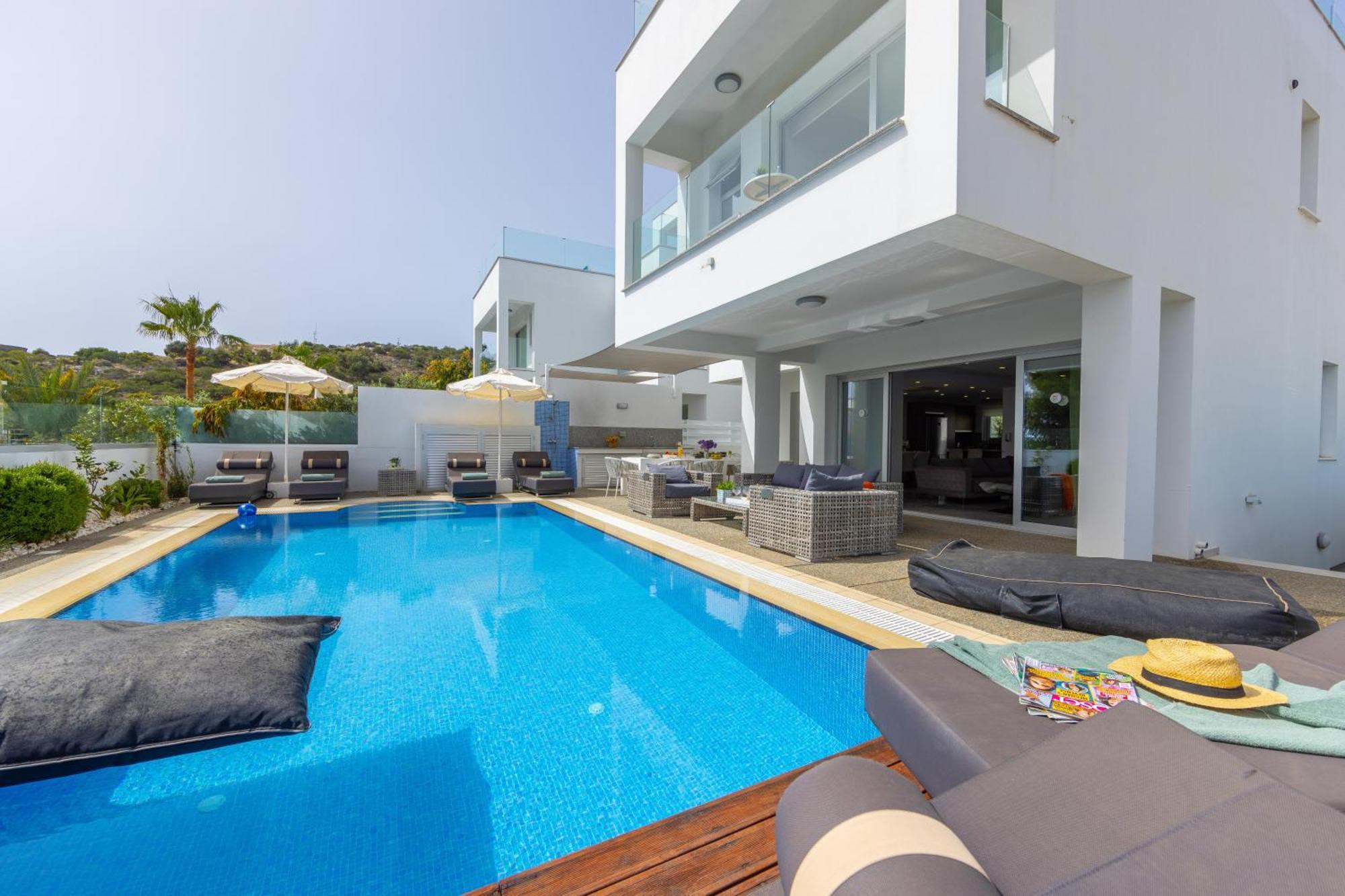 Villa Fig Tree Bay Residences 5