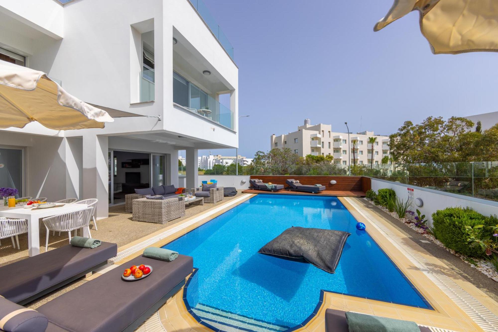 Villa Fig Tree Bay Residences 5