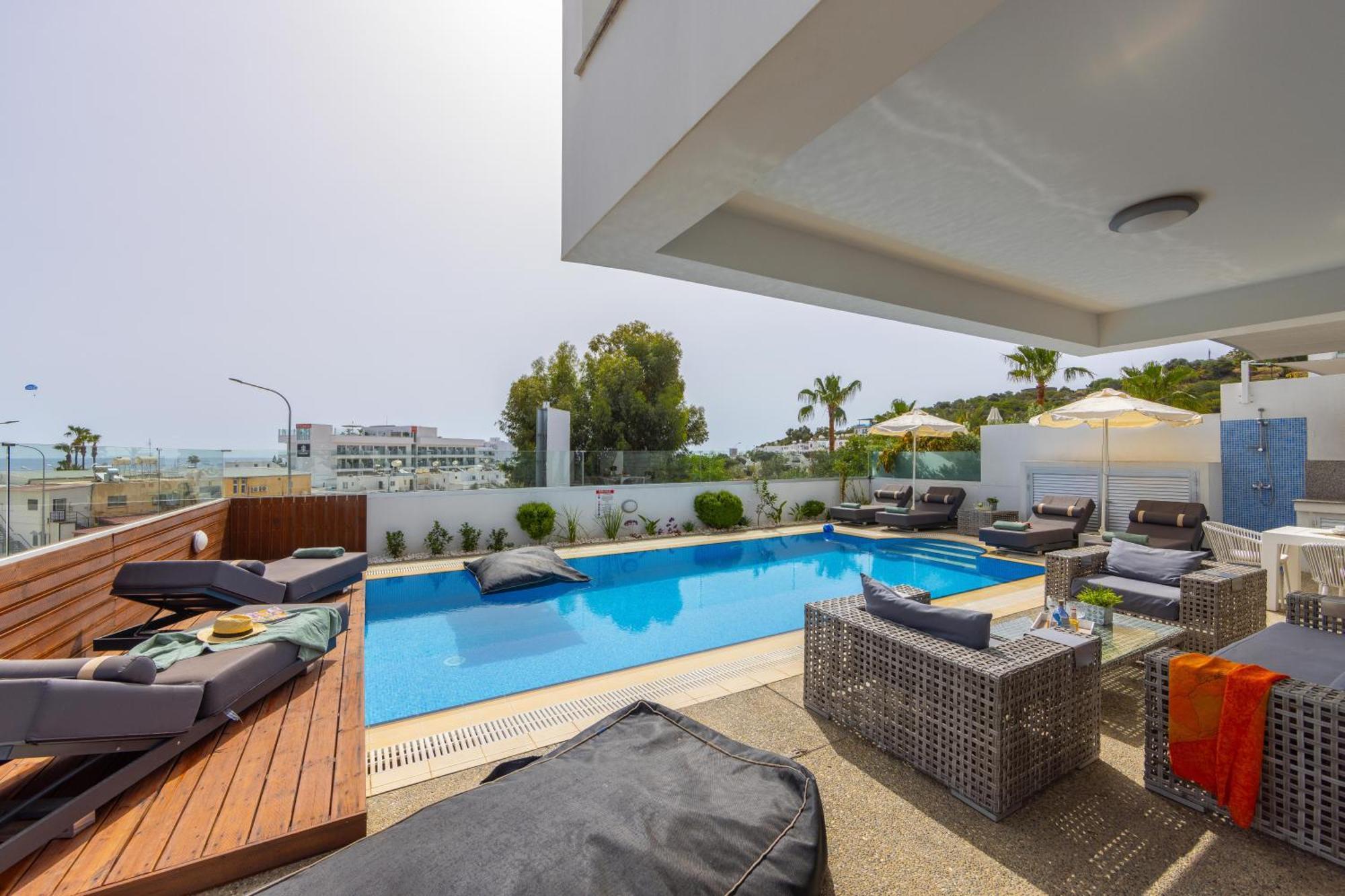 Villa Fig Tree Bay Residences 5