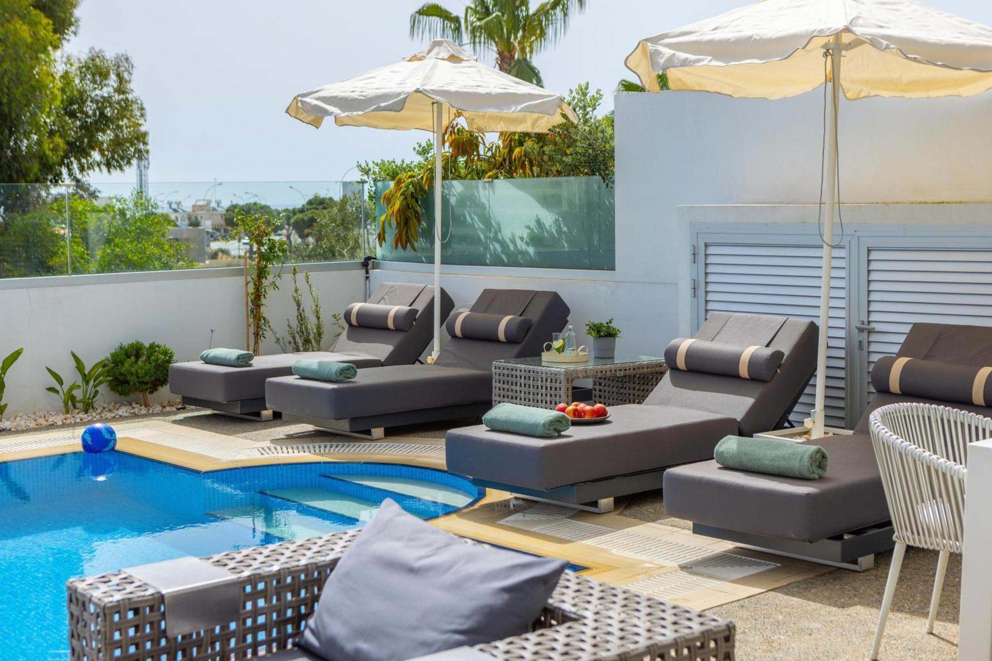 Villa Fig Tree Bay Residences 5